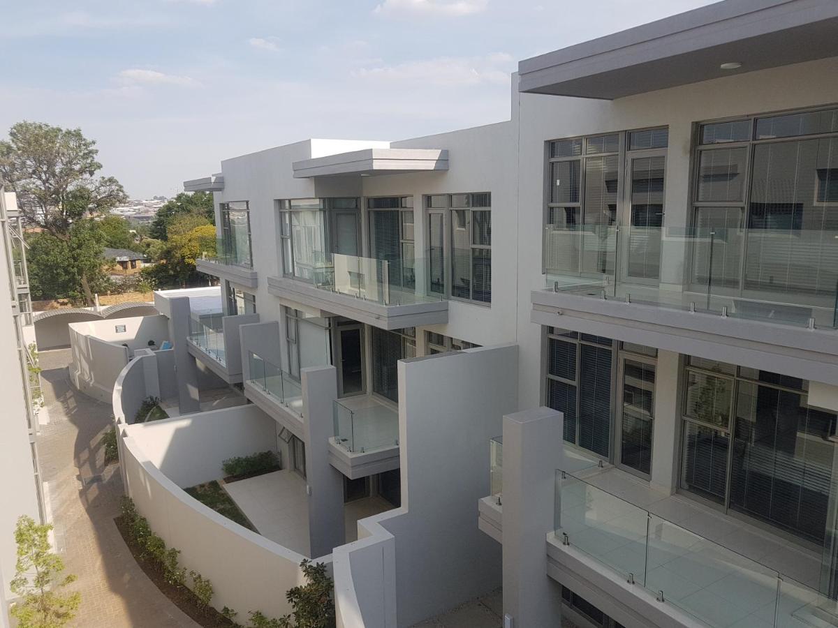 Daisy Place Johannesburg Esterno foto